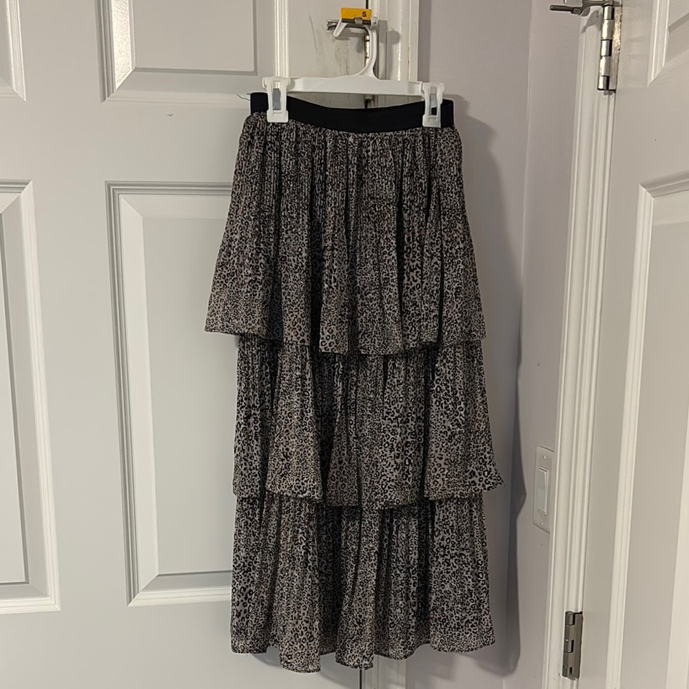 Elegant Black and Gray Tiered Skirt